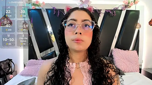 Snapshot of antonelllepiercee chatting on 02.07.26 antonelllepiercee online show from 02.07.26