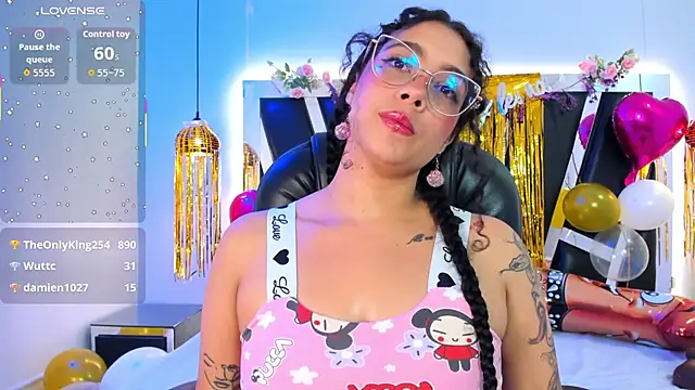 Snapshot of antonelllepiercee chatting on 02.13.26 antonelllepiercee online show from 02.13.26