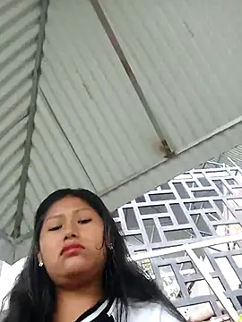 Snapshot of Karol-kamila19 chatting on 12.05.24 Karol-kamila19 online show from 12.05.24