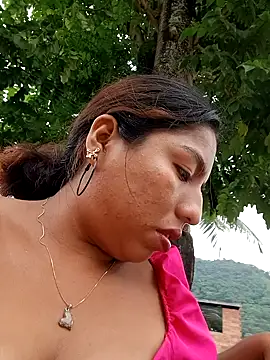 Snapshot of Karol-kamila19 chatting on 12.11.24 Karol-kamila19 online show from 12.11.24