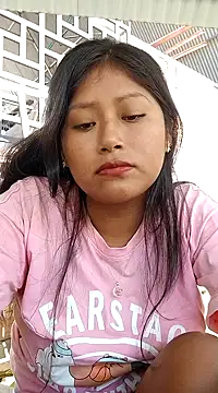 Snapshot of Karol-kamila19 chatting on 12.12.24 Karol-kamila19 online show from 12.12.24