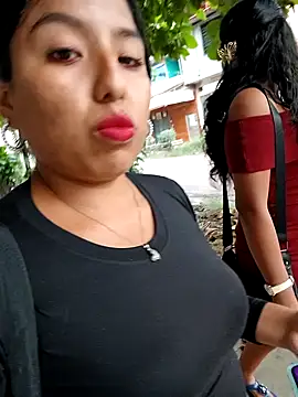 Snapshot of Karol-kamila19 chatting on 12.15.24 Karol-kamila19 online show from 12.15.24