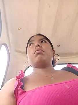 Snapshot of Karol-kamila19 chatting on 12.27.24 Karol-kamila19 online show from 12.27.24