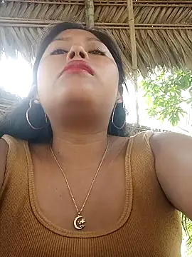 Snapshot of Karol-kamila19 chatting on 12.30.24 Karol-kamila19 online show from 12.30.24