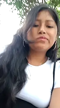 Snapshot of Karol-kamila19 chatting on 01.02.25 Karol-kamila19 online show from 01.02.25