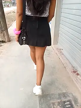 Snapshot of Karol-kamila19 chatting on 01.04.25 Karol-kamila19 online show from 01.04.25