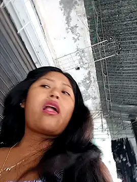 Snapshot of Karol-kamila19 chatting on 01.08.25 Karol-kamila19 online show from 01.08.25