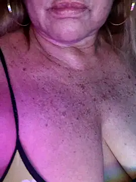 Kasandra Ho online show from 11.27.25