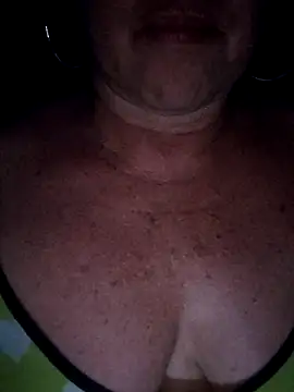 Kasandra Ho online show from 12.21.25