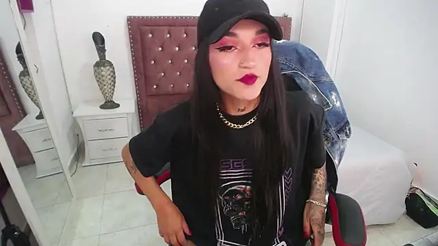 amelierouss online show from 01.14.25