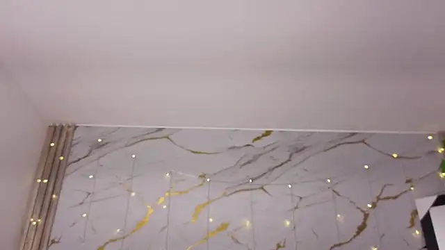 Snapshot of agatha_97_ chatting on 02.13.26 agatha 97 online show from 02.13.26