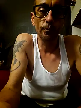 Snapshot of Pumpndeep chatting on 06.04.26 Pumpndeep online show from 06.04.26