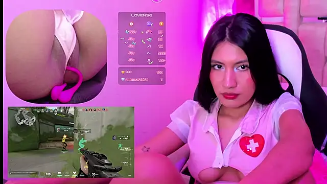 Snapshot of MiaVoss chatting on 02.28.25 MiaVoss online show from 02.28.25