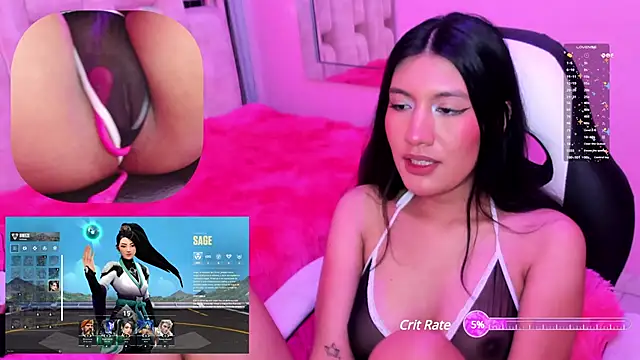 Snapshot of MiaVoss chatting on 03.18.25 MiaVoss online show from 03.18.25