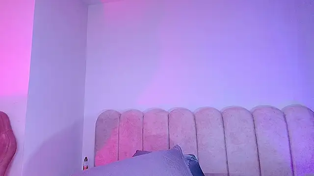 mia stanfort online show from 01.07.26