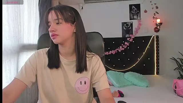 emilyrouxe online show from 03.14.25