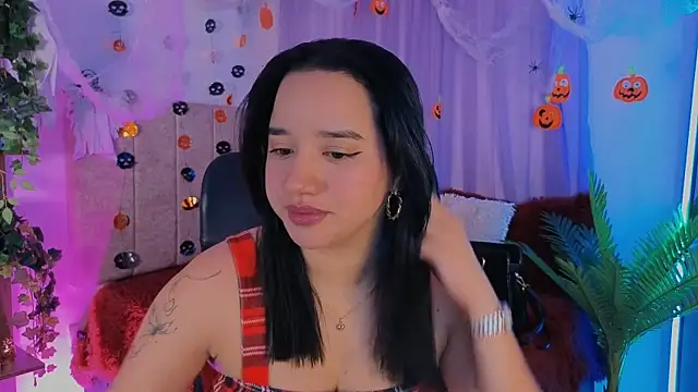 emilyrouxe online show from 10.25.25