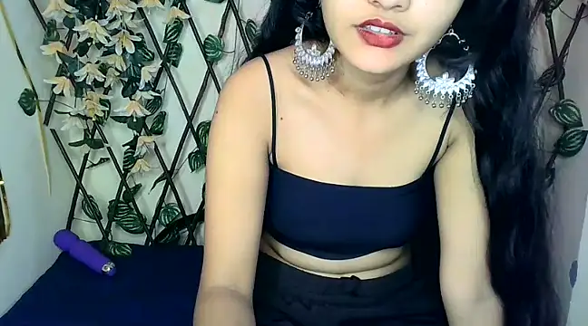 SUZY FROMUS online show from 02.04.25