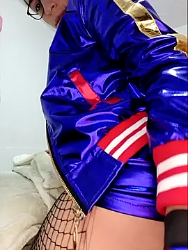 Snapshot of Melinaa-sex chatting on 10.31.25 Melinaa-sex online show from 10.31.25