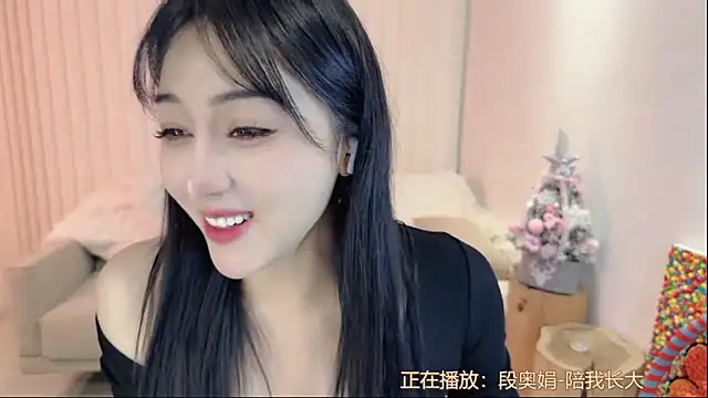 K-moumou online show from 03.21.25