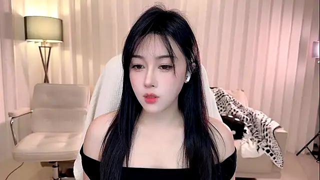 K-moumou online show from 10.02.25