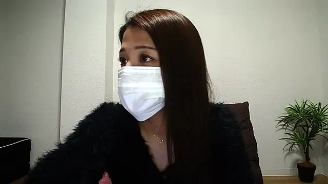 Snapshot of love_rin chatting on 01.15.25 love rin online show from 01.15.25