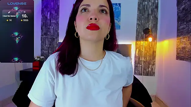 Snapshot of tatiana_sc chatting on 02.25.25 tatiana sc online show from 02.25.25