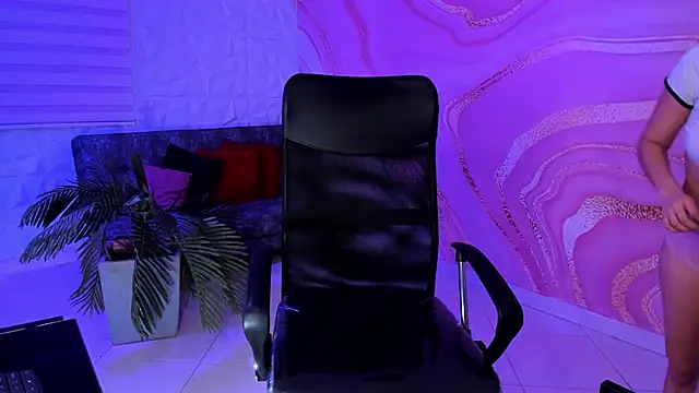 Danielacossio online show from 02.05.25