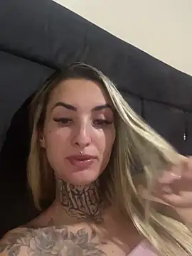 Snapshot of hotskinny1 chatting on 03.02.25 hotskinny1 online show from 03.02.25