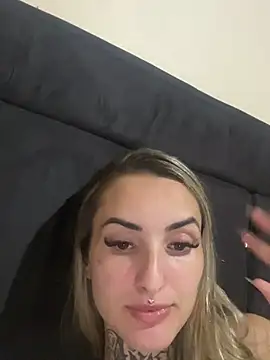 Snapshot of hotskinny1 chatting on 03.08.25 hotskinny1 online show from 03.08.25