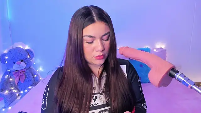 Snapshot of Isa_belaa chatting on 02.13.25 Isa belaa online show from 02.13.25