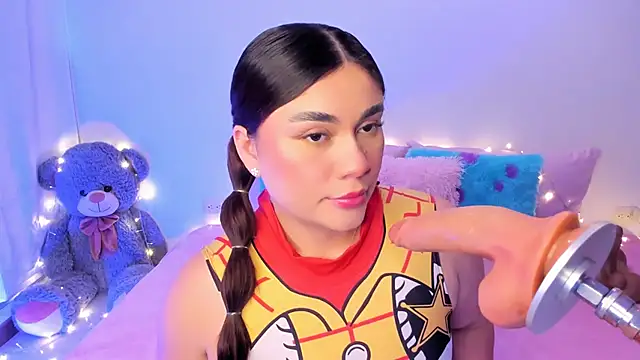 Snapshot of Isa_belaa chatting on 03.08.25 Isa belaa online show from 03.08.25