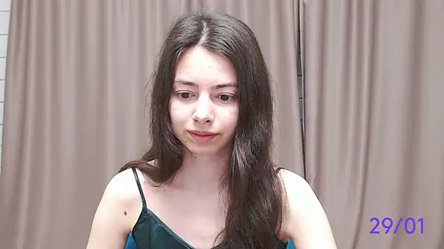 Snapshot of sweet_sweet_angel chatting on 01.29.25 sweet sweet angel online show from 01.29.25