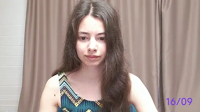 Snapshot of sweet_sweet_angel chatting on 09.16.25 sweet sweet angel online show from 09.16.25