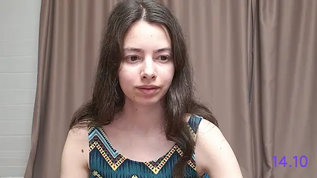 Snapshot of sweet_sweet_angel chatting on 10.14.25 sweet sweet angel online show from 10.14.25