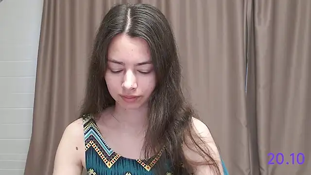 Snapshot of sweet_sweet_angel chatting on 10.20.25 sweet sweet angel online show from 10.20.25