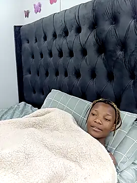 Snapshot of SHANTYBABE chatting on 09.25.25 SHANTYBABE online show from 09.25.25