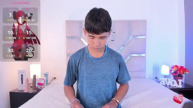 Thayler jones online show from 09.11.25