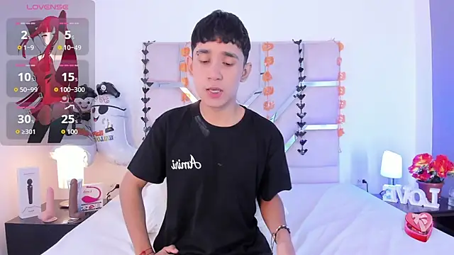 Thayler jones online show from 10.21.25