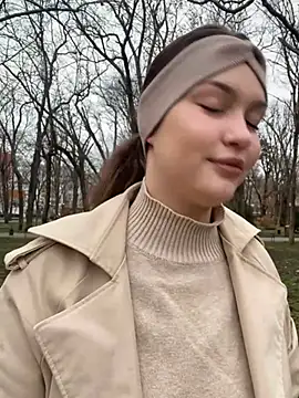 KikiWatson online show from 01.23.25