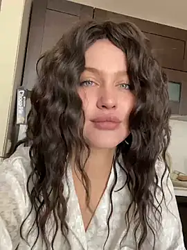 KikiWatson online show from 02.05.25