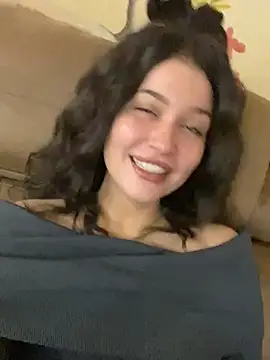 KikiWatson online show from 02.22.25