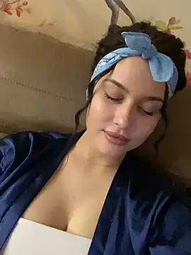 KikiWatson online show from 02.27.25