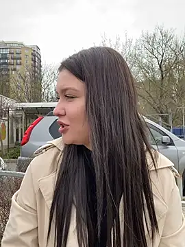 KikiWatson online show from 03.21.25