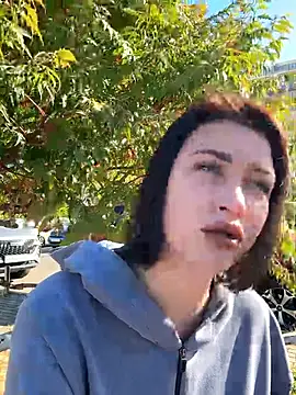 KikiWatson online show from 09.15.25