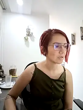 Snapshot of your_red_rose_ chatting on 12.04.24 your red rose online show from 12.04.24