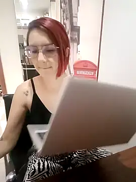 Snapshot of your_red_rose_ chatting on 12.10.24 your red rose online show from 12.10.24