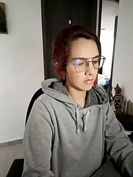 Snapshot of your_red_rose_ chatting on 01.14.25 your red rose online show from 01.14.25