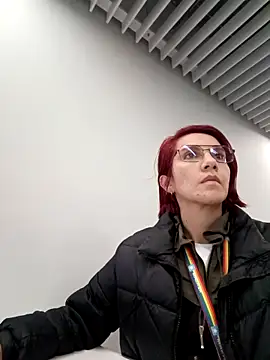 Snapshot of your_red_rose_ chatting on 03.06.25 your red rose online show from 03.06.25