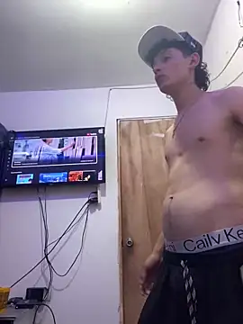 LatinBoysxxx online show from 01.17.25